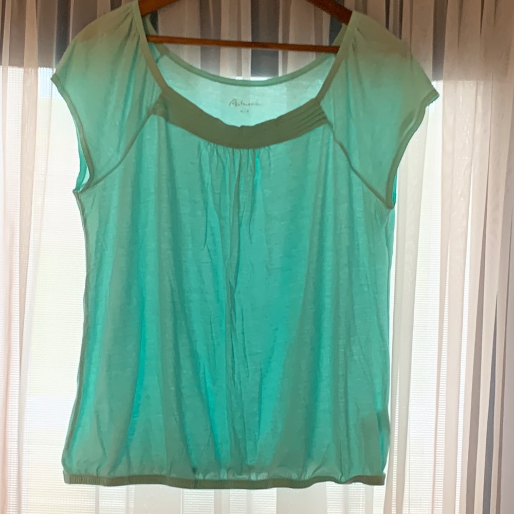 Soft and comfortable, light Green Top, size XL.